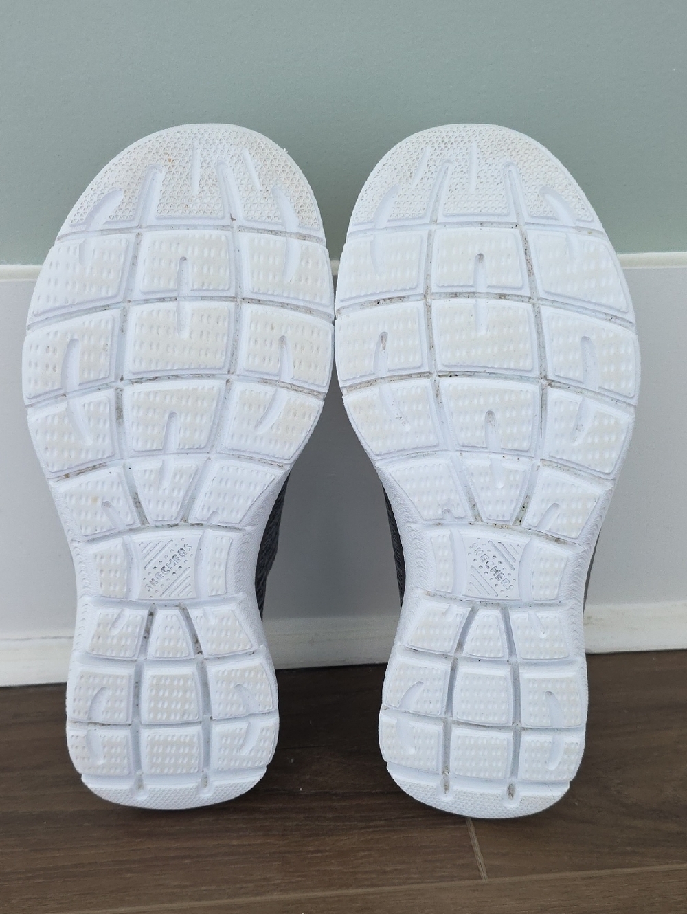 Skechers Slip-ins Hands Free Black Performance Sneaker Womans 8 - Picture 10 of 15